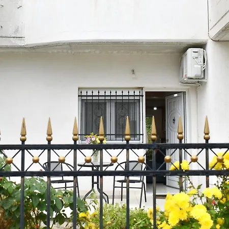 Petit House Under The Rocks Apartment Kalambaka