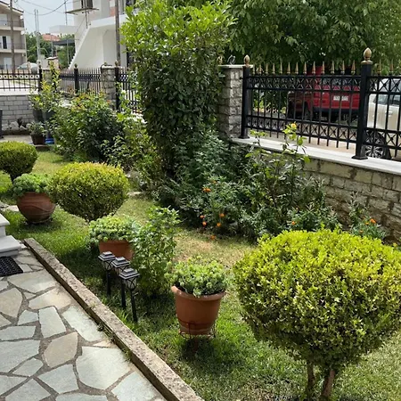 Petit House Under The Rocks Apartment Kalambaka