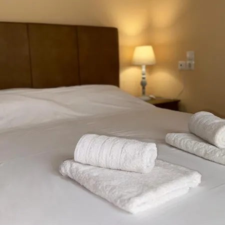 Petit House Under The Rocks Kalambaka