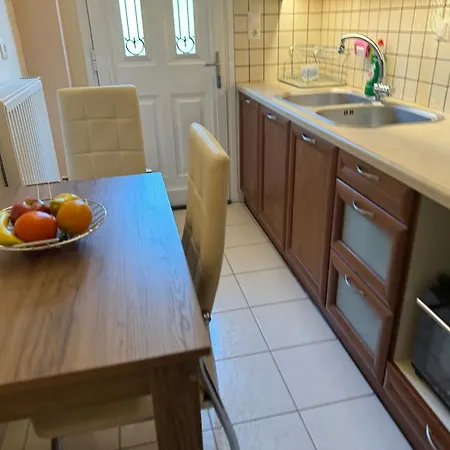 Petit House Under The Rocks Kalampaka