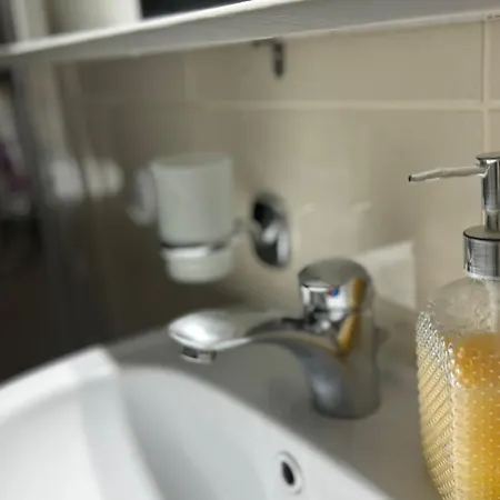 Petit House Under The Rocks Apartment