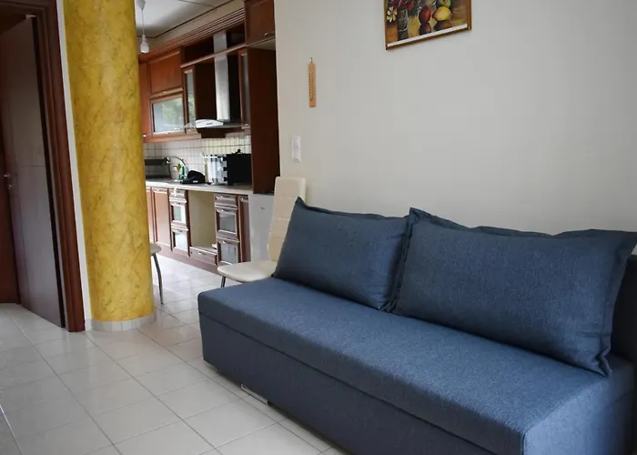 Petit House Under The Rocks