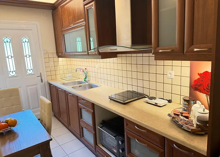 Petit House Under The Rocks Apartamento Kalabáka