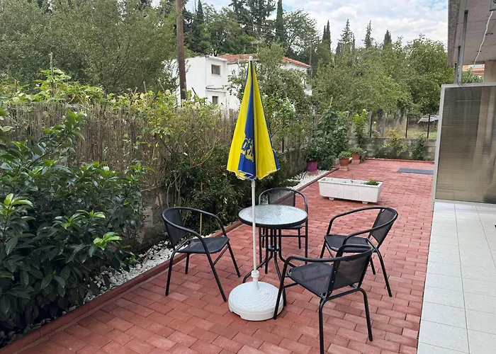 Petit House Under The Rocks * Kalampaka